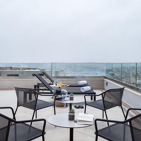One One Two Hotell Valletta Exteriör bild