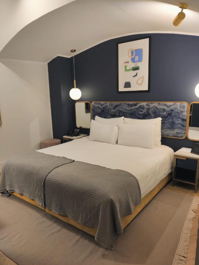 One One Two Hotell Valletta Exteriör bild